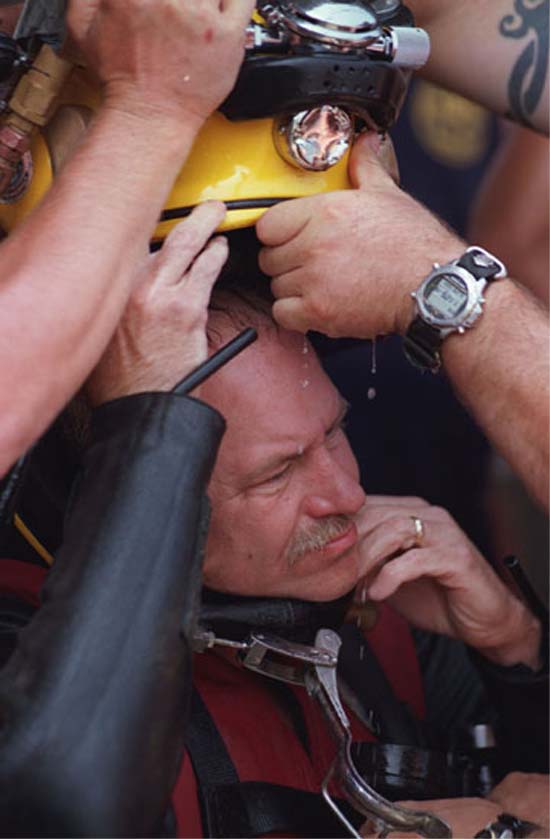 removing dive helmet